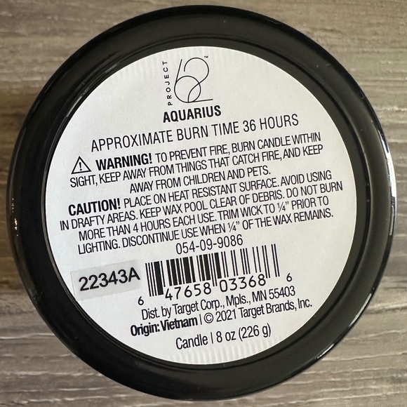 Aquarius Candle - Picture 4 of 4